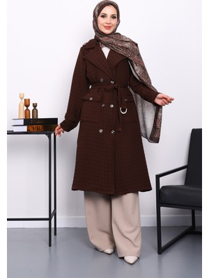 Kahverengi Kuşaklı Cep Detaylı Kapitone Kaban