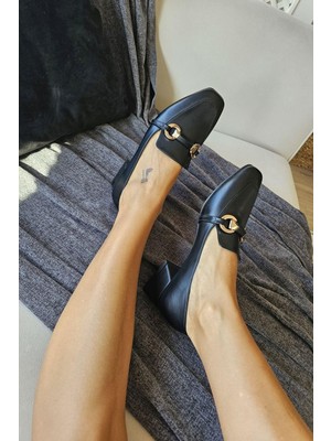 10 1900 Topukla Kadın Toka Detaylı 3 cm Topuklu Loafer Günlük Ayakkabı