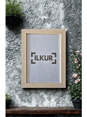 A4 Boyutunda (21X30) cm 3 cm Kalınılığında Kirli Beyaz Eskitme Desenli Düz Camlı Çerçeve