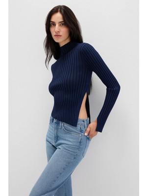 Mavi Yırtmaç Detaylı Lacivert Kazak 1710789-70497