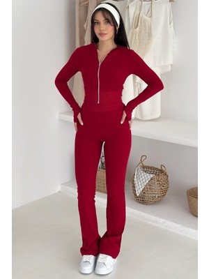 Kadın Likralı Fermuarlı Takım – Cesur & Vücuda Oturan Stil