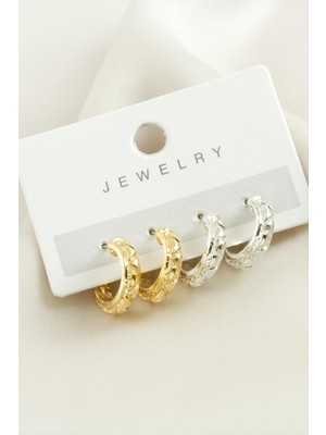 4 Adet Üçgen Desenli Halka Küpe