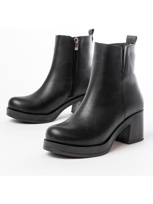 5109-3057 Siyah Lastikli Fermuarlı Kalın Topuklu Günlük Kadın Bot