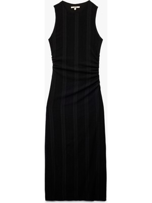 Kolsuz Slim Fit Bisiklet Yaka Çizgili Midi Büzgülü Elbise
