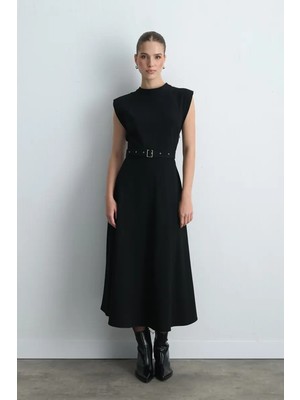 Gusto Kemerli Uzun Elbise - Siyah