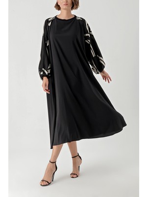 Siyah Garni Detaylı Bol Kesim Elbise 94360