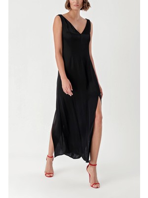 Siyah Kolsuz V Yaka Yırtmaçalı Elbise 94217