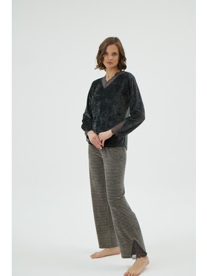 Kadın Antrasit Renk Kadife V Yaka Dantel Detaylı Çizgili Alt Pijama Takımı C5T6N071