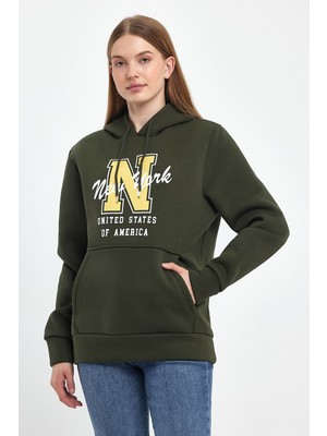 Kadın Kapşonlu Rahat Kalıp Içi Polarlı 3 Iplik N Baskılı Sweatshırt SPR24SWK06