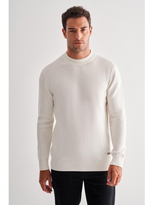 Açık Krem Yarım Balıkçı Yaka Uzun Kol Cepsiz Comfort Fit Casual Pamuklu Triko Kazak 1012255203