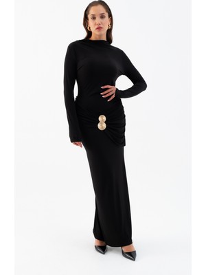 Kadın Siyah Uzun Kol Aksesuar Drapeli Maxi Elbise