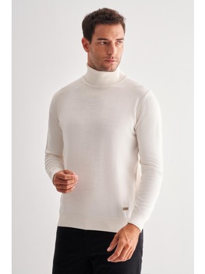 Açık Krem Balıkçı Yaka Cepsiz Comfort Fit Classic Pamuklu Triko Kazak 1012255004