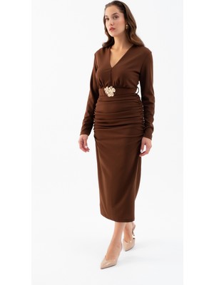 Kadın Kahverengi Kemerli Büzgü Detay Uzun Elbise