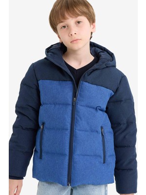 DeFacto Su Geçirmez Kapüşonlu Fermuarlı Şişme Mont Erkek Çocuk E9346A825WN