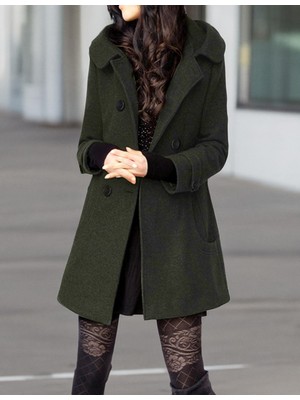 Yaka Detaylı Büyük Düğmeli Kaşe Kaban