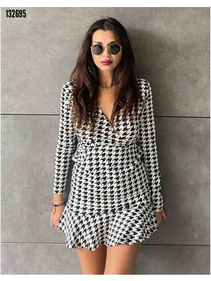 Kadın Uzun Kollu Kruvaze Yaka Kazayağı Mikro Mini Boy Elbise, Kırmızı Gül Figürlü Kolye Hediye