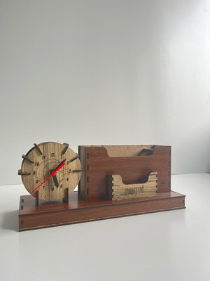 Kişiye Özel Ahşap Saatli Kalemlik – Masaüstü Tasarım 3mm Lazer Kesim