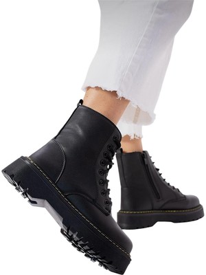 Kadın Fermuarlı Bağcıklı Kalın Taban Kadın Bot Siyah