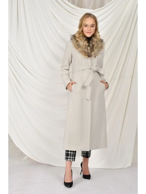 Kürk Yakalı Kaşe Kadın Kaban