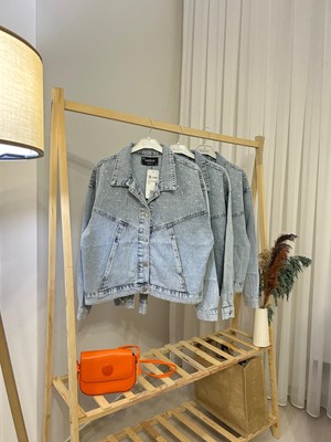 Taş Detaylı Düğmeli Kot Ceket