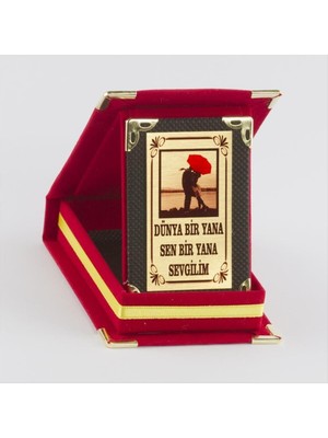Zeroshop Dünya Bir Yana Sen Bir Yana Sevgilim Plaketi-Kırmızı