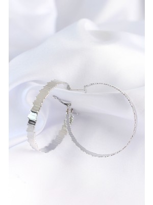 Pirinç Gümüş Renk Tırtıklı Halka Küpe - Lisinya