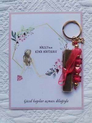100 Adet Kişiye Özel Kına Hatırası Dağıtmalık Hediyelik Kırmızı Anahtarlık ve Paketlenmiş Kına