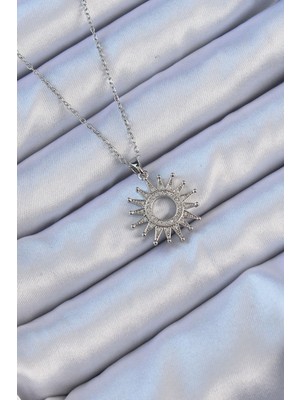 316L Çelik Zincir Gümüş Renk Zirkon Taşlı Parlayan Güneş Kolye - Lisinya