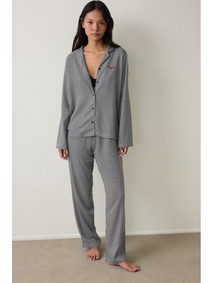 Siyah Bonjour Ekoseli Nakış Detaylı Gömlek Yaka Pijama Takımı