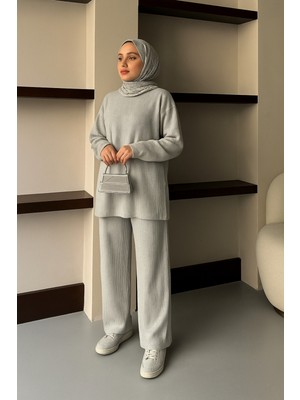 Gri Kalın Kaşkorse Kumaş Rahat Kesim Tesettür Tunik ve Bol Paça Pantolon Takım