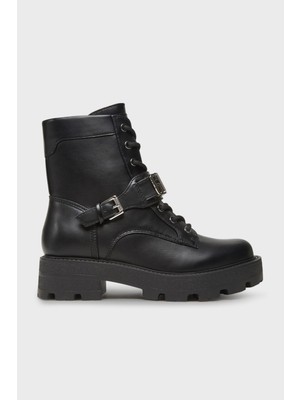 Guess Yanzy Logolu Kemer Detaylı Kalın Tabanlı Postal Bot FLTYNZELE10 Bayan Bot Fltynz ELE10 Black