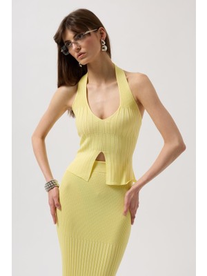 V Detay Dokulu Crop Bluz