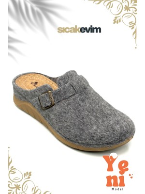 Sermoda Kadın Kışlık Gri Ev Terliği – Sıcak Tutan Hafif Peluş Malzeme ile Konforlu Günlük Kullanım