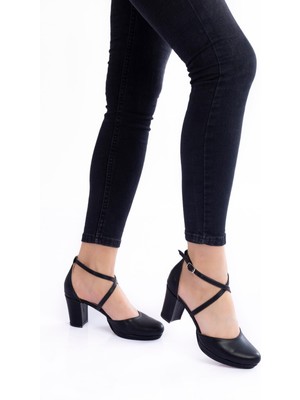 Kadın Siyah Cilt Topuklu Klasik Ayakkabıe