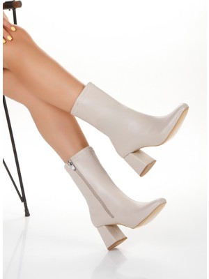 Siyah Kadın Küt Burun Topuklu Fermuarlı Bot Cnr1