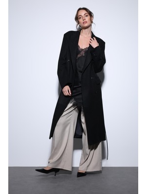 Antioch Siyah Kemerli Kruvaze Kadın Kaban