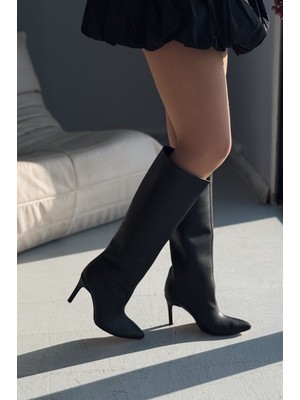 Oslanna Siyah Mat Deri Günlük Kadın Çizme