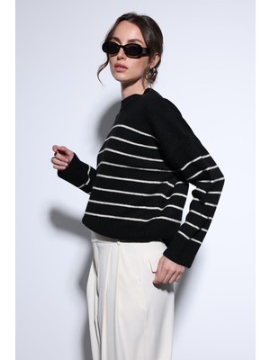 Antioch Siyah Çizgili Triko Kazak