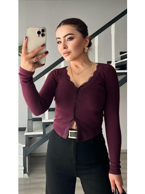 Mürdüm Dantelli Düğmeli Triko Bluz