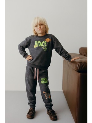 Erkek Çocuk Pamuklu Füme Space Temalı Eşofman Takım - Gezegen ve Roket Baskılı