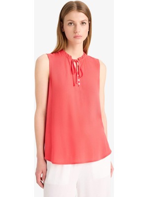 DeFacto Regular Fit Bisiklet Yaka Krinkıl Kumaş Kolsuz Bluz C1005AX25SM