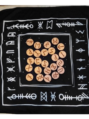 Rune Semboli Taşları Dişbudak Ağacı Run Taşları Örtüsü Sunak Nordic Runes Örtüsü Sunağı ve Taşları Seti