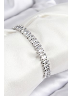 Pirinç Zirkon Taşlı Su Yolu Model Gümüş Renk Asansörlü Kadın Bileklik - TJ-BB7748