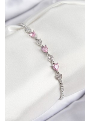 Pirinç Zirkon Taşlı Pembe Kalp Model Gümüş Renk Kadın Bileklik - TJ-BB7698