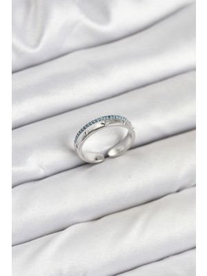 Pirinç Gümüş Renk Sıralı Zirkon Taşlı Kutup Yıldızı Model Kadın Yüzük - TJ-BYK3837