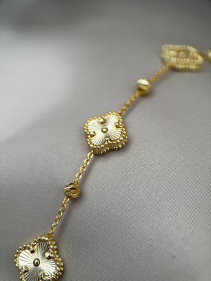 Kadın Vıp Gold Renk Yonca Figürlü Ayarlanabilir Kararmaz bileklik