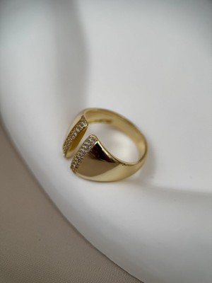 Kararmaz Gold Kaplama Zirkon Taşlı Modern Tasarım yüzük
