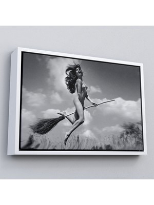 Çerçeveli Süpürge Ile Uçan Çıplak Kandın Kanvas TABLO-5145