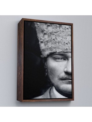 Çerçeveli Atatürk Portre Tablosu Mustafa Kemal Atatürk Dikdörtgen Dekoratif Kanvas TABLO-140