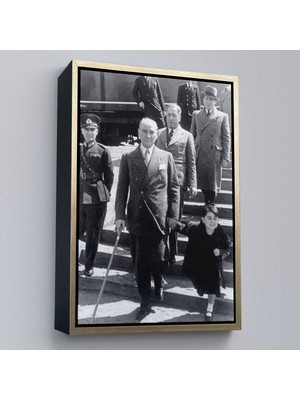Çerçeveli Atatürk Portre Tablosu Mustafa Kemal Atatürk Dikdörtgen Dekoratif Kanvas TABLO-133